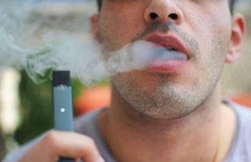 how to hit a vape
